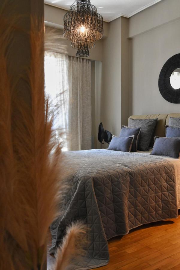 Pepromeno Luxury Apartment In The City Center 卡拉马塔 外观 照片