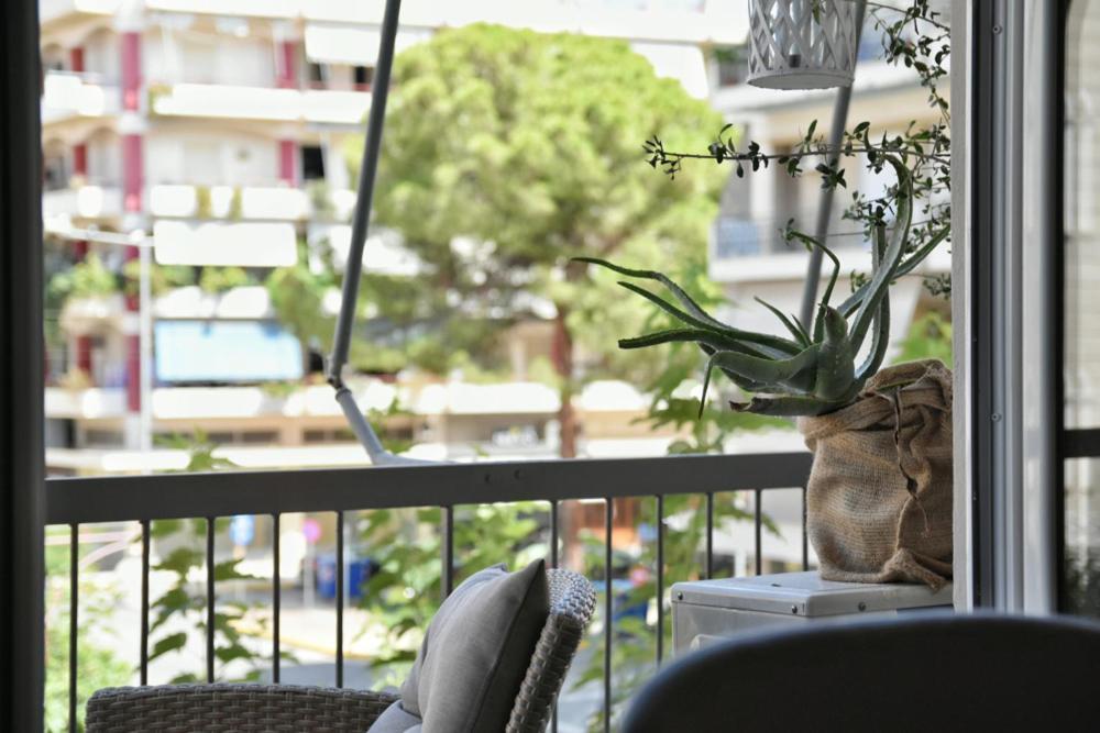 Pepromeno Luxury Apartment In The City Center 卡拉马塔 外观 照片